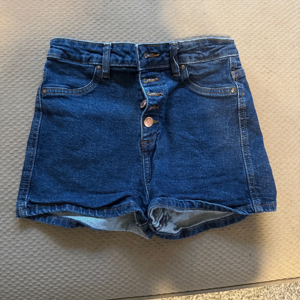 hi rise blue shorts